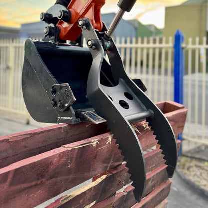 AM20 bundle attachment - Hydraulic Thumb add-on kit