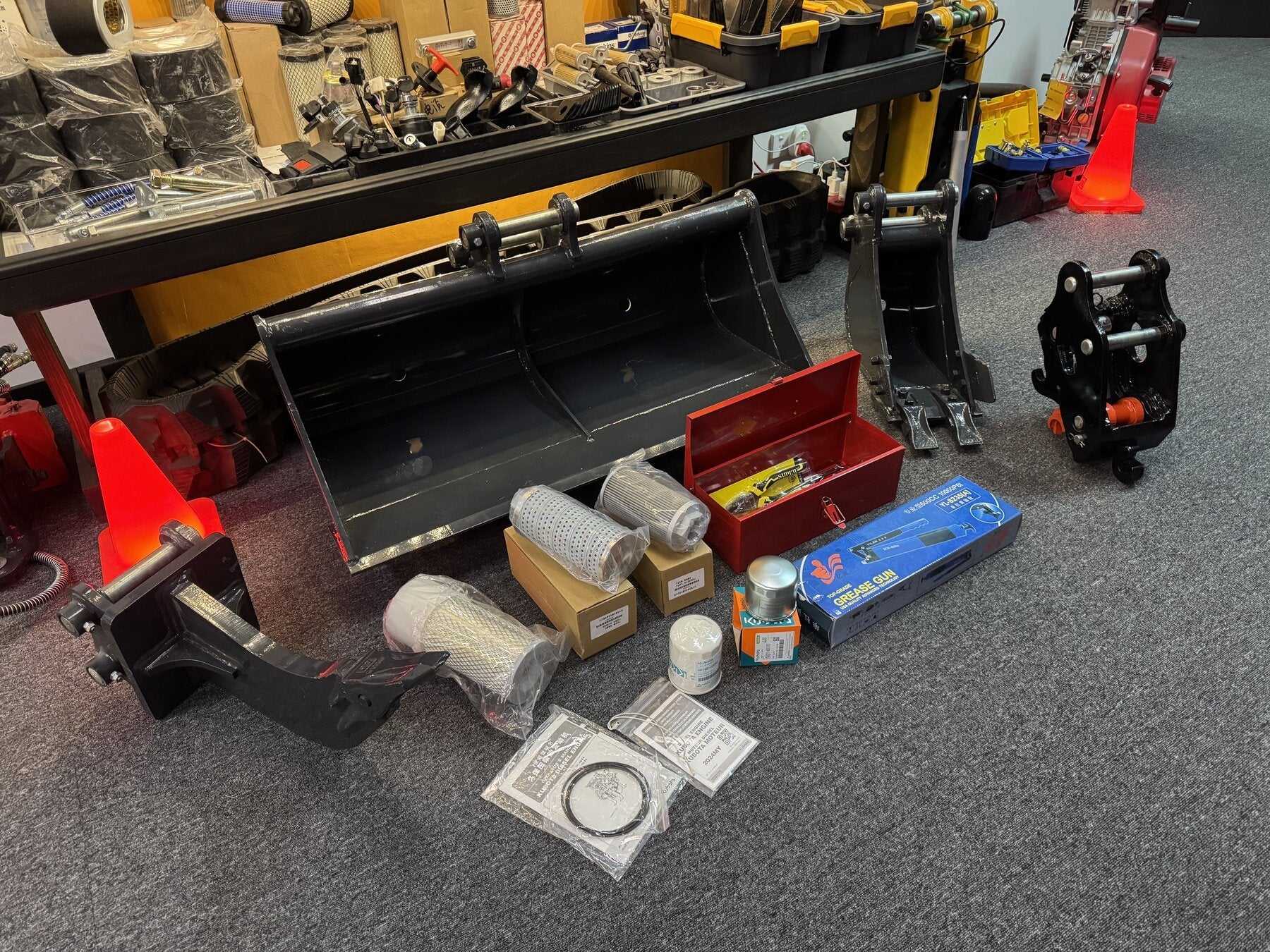 AM20 2.0T Mini Excavator Package - bundle view 4