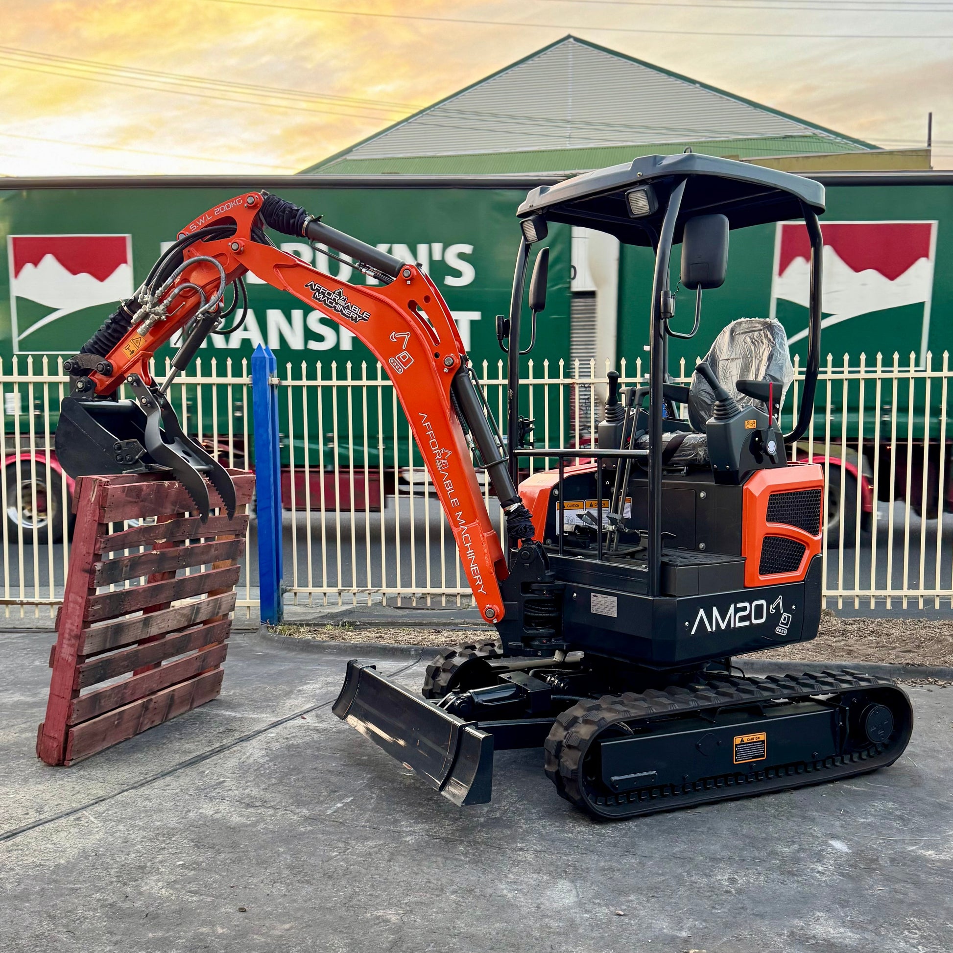 AM20 2.0T Mini Excavator - alternate angle