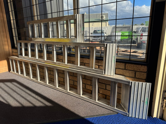 1.5m Heavy-Duty Aluminum Loading Ramps (5.0T Capacity)